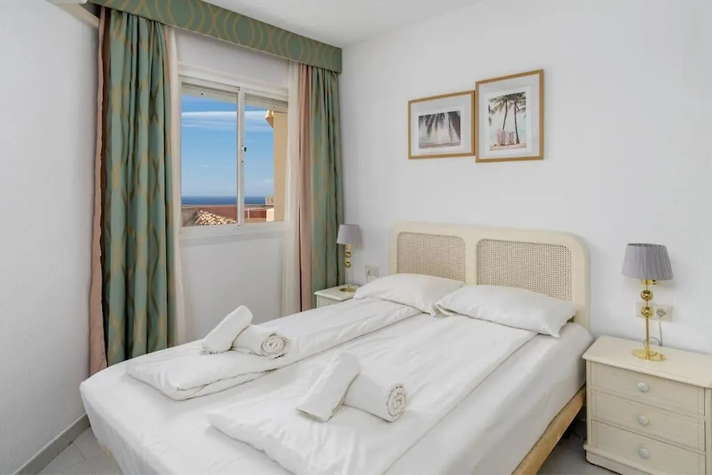 Ferienwohnung Coastal Escape/Family-Friendly 2-Br With Seaview Mijas Spanien