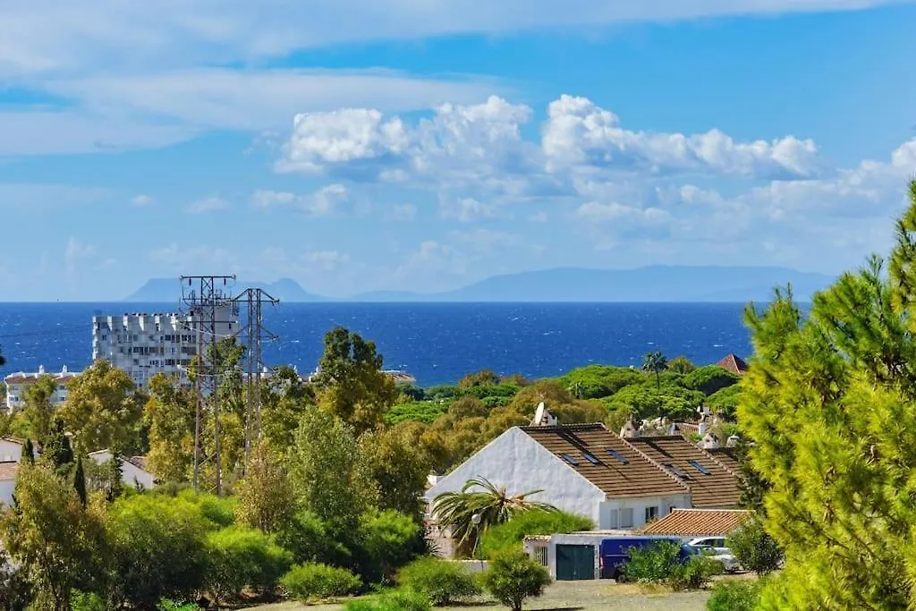 Ferienwohnung Coastal Escape/Family-Friendly 2-Br With Seaview Mijas