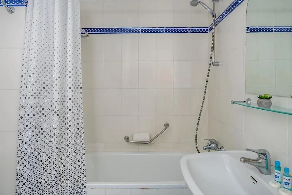 Coastal Escape/Family-Friendly 2-Br With Seaview Apartment Mijas Spain