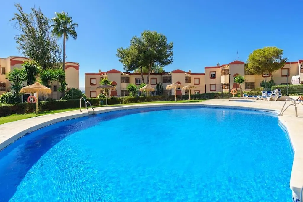 Coastal Escape/Family-Friendly 2-Br With Seaview Apartment Mijas